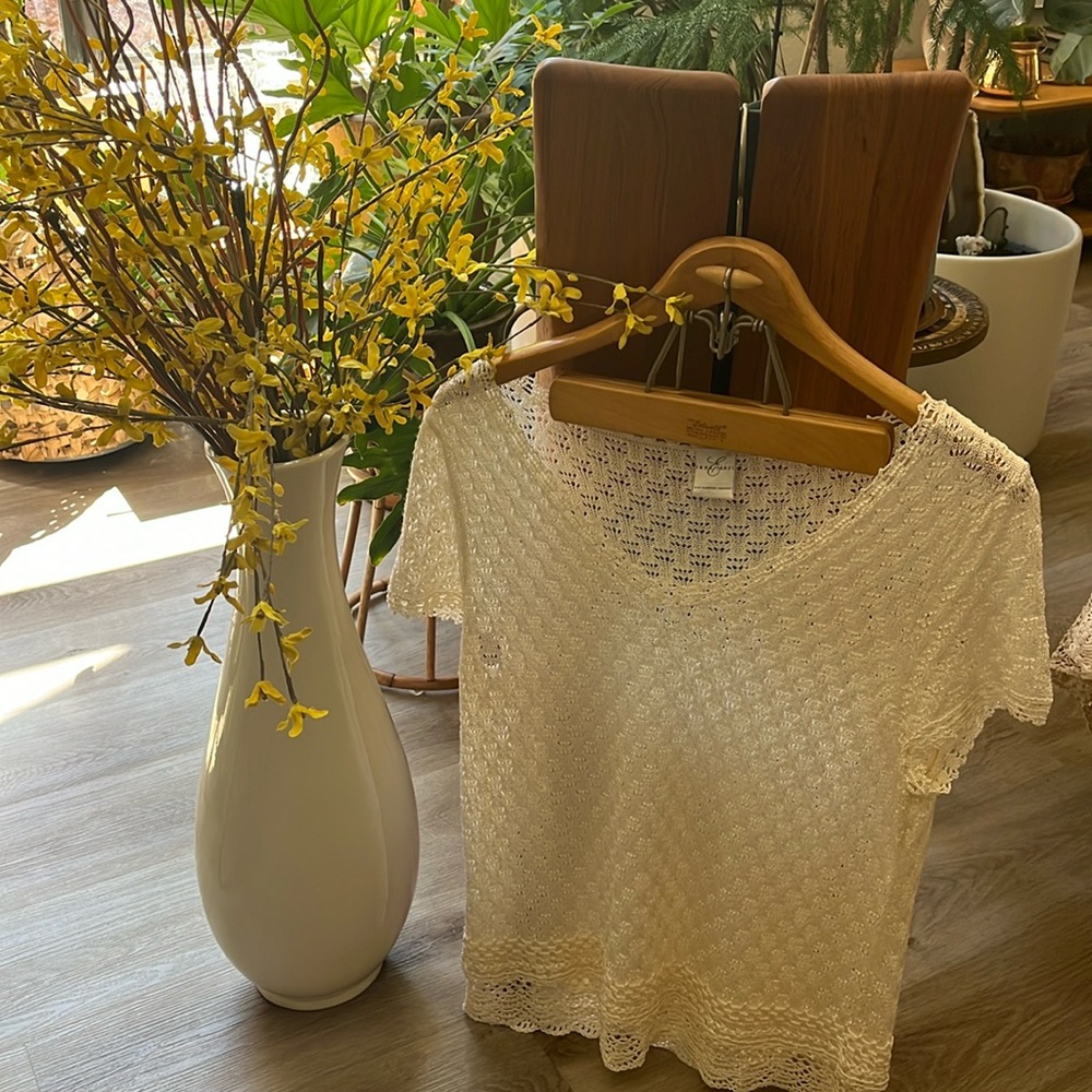 Lux Romantic, Crotchet High-quality shirt. Two layer crotchet hem